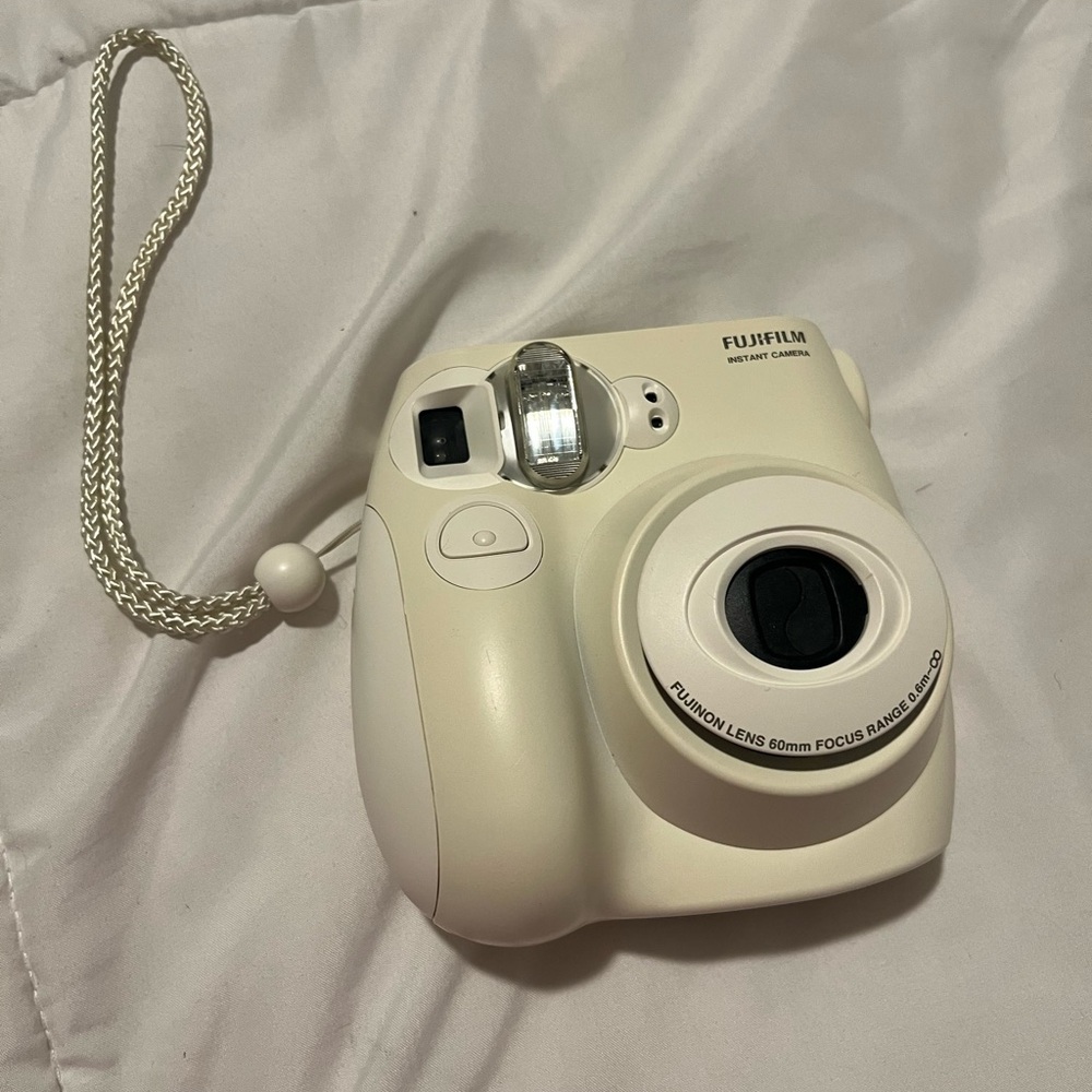 FUJIFILM Instant Instax Mini 7S Camera  White